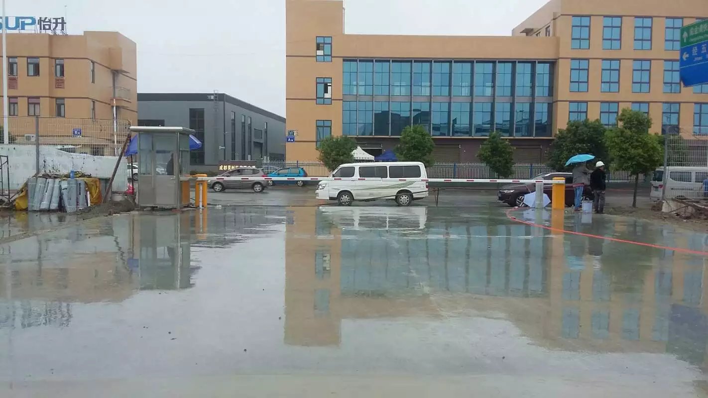霍州市霍州市成都市物流公司道闸